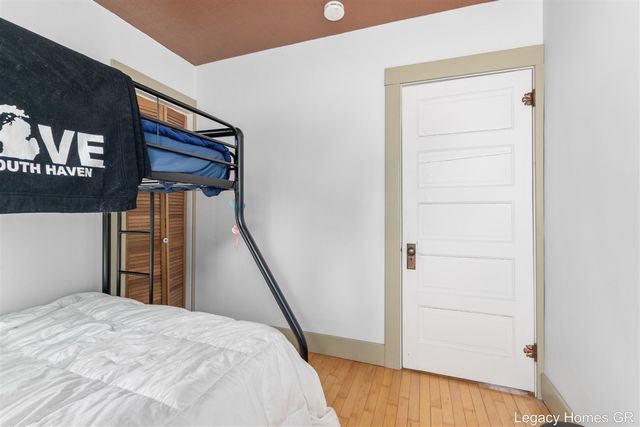 1002 St Joseph Street, South Haven, MI 49090