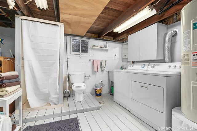 1002 St Joseph Street, South Haven, MI 49090