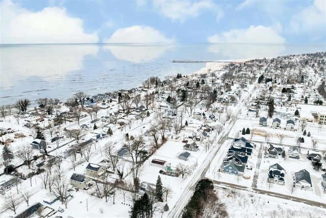 1002 St Joseph Street, South Haven, MI 49090