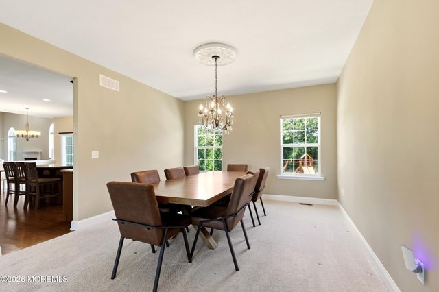 10 Colliers Court, Jackson, NJ 08527