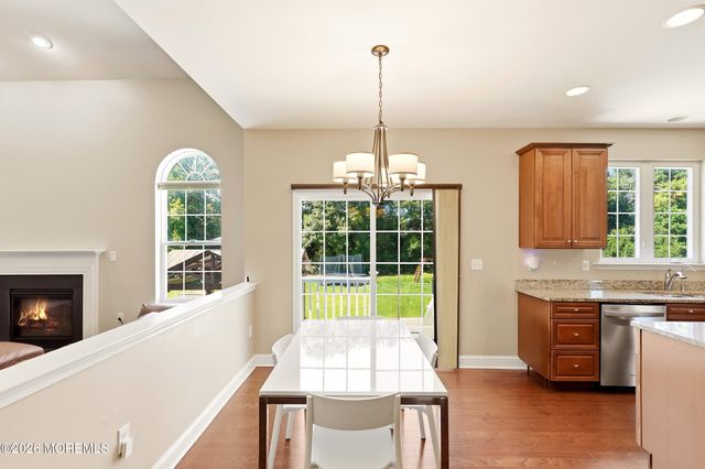10 Colliers Court, Jackson, NJ 08527