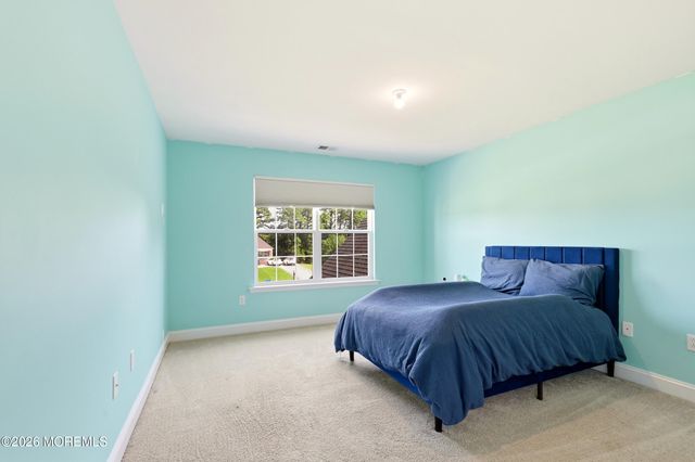 10 Colliers Court, Jackson, NJ 08527