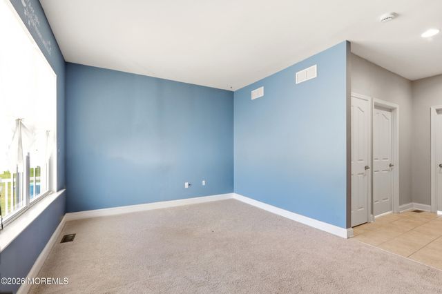 10 Colliers Court, Jackson, NJ 08527