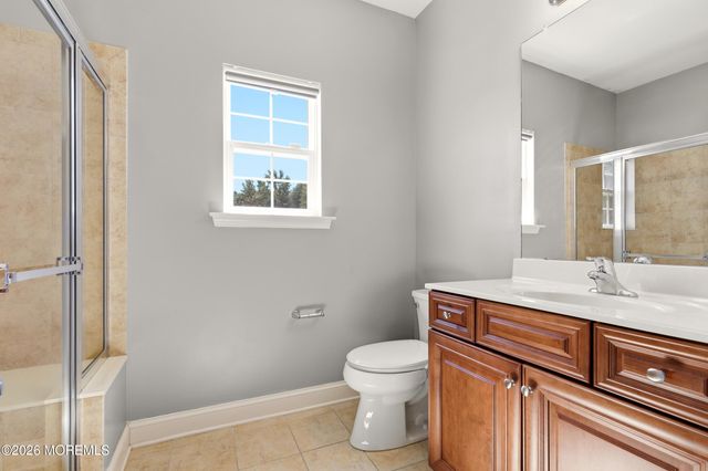 10 Colliers Court, Jackson, NJ 08527