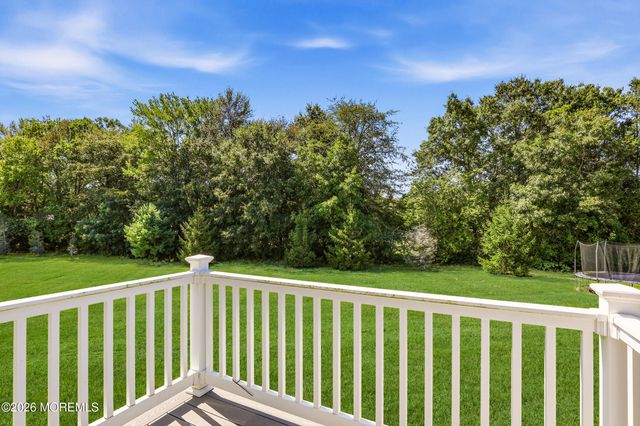 10 Colliers Court, Jackson, NJ 08527