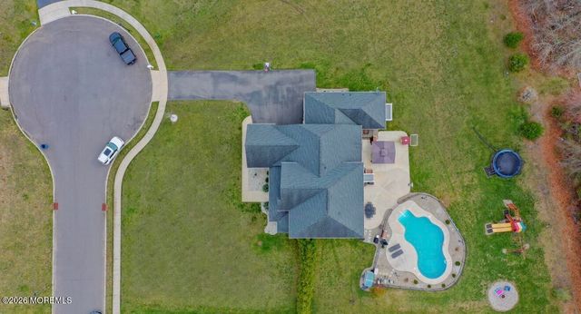 10 Colliers Court, Jackson, NJ 08527