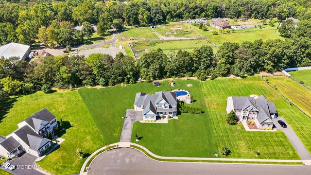 10 Colliers Court, Jackson, NJ 08527