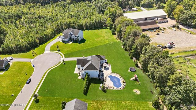 10 Colliers Court, Jackson, NJ 08527