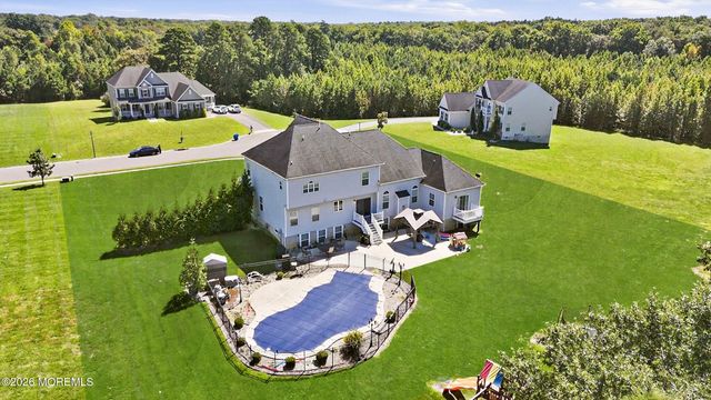 10 Colliers Court, Jackson, NJ 08527