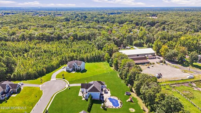 10 Colliers Court, Jackson, NJ 08527