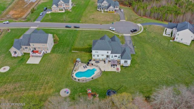 10 Colliers Court, Jackson, NJ 08527