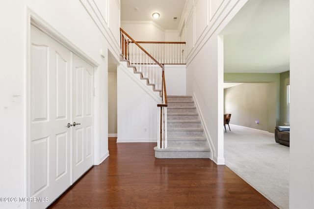 10 Colliers Court, Jackson, NJ 08527