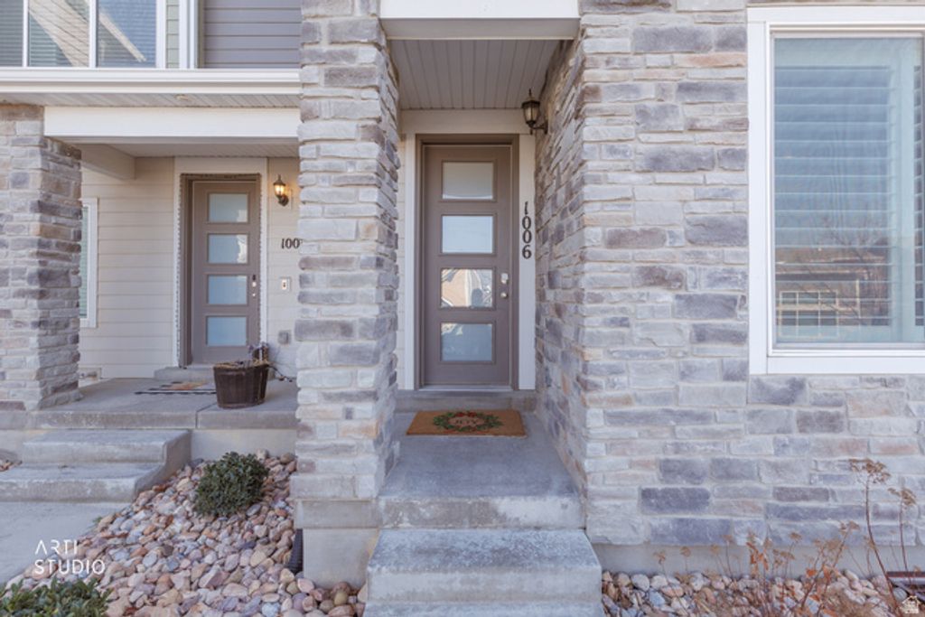 1006 W SAPPHIRE PEAK DR, Bluffdale, UT 84065