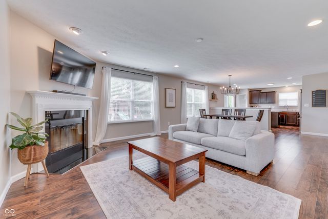 814 Cherry Tree Lane, Greenwood, IN 46143