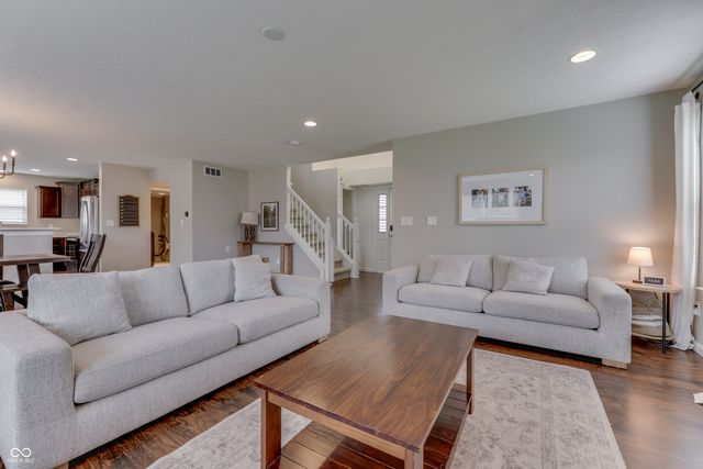 814 Cherry Tree Lane, Greenwood, IN 46143