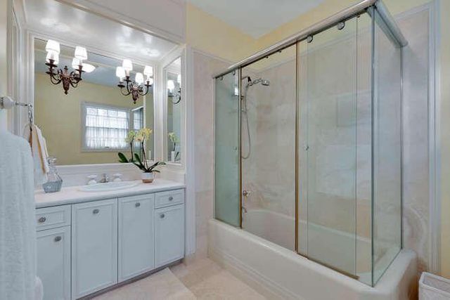 201 Pendleton Avenue, Palm Beach, FL 33480