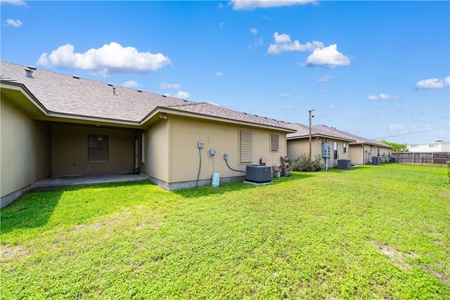 2839 Mckinzie 10, Corpus Christi, TX 78410