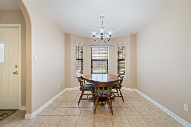 2839 Mckinzie 10, Corpus Christi, TX 78410