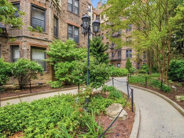 762 Brady Avenue Ground, Bronx, NY 10462