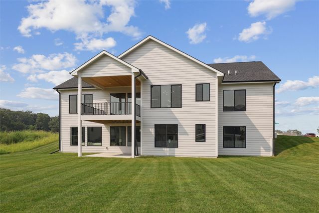 805 Canterbury Circle, Waukee, IA 50263