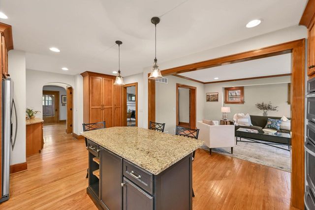 5426 Diversey BOULEVARD, Whitefish Bay, WI 53217