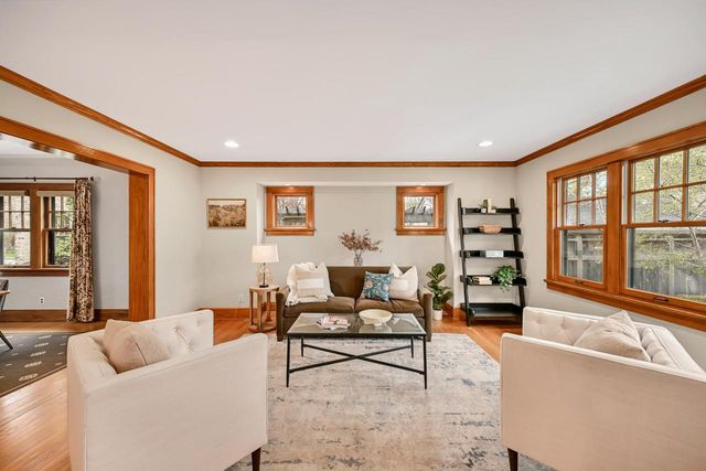 5426 Diversey BOULEVARD, Whitefish Bay, WI 53217