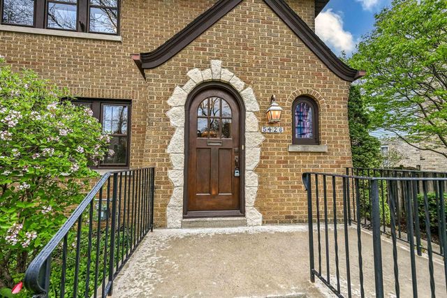 5426 Diversey BOULEVARD, Whitefish Bay, WI 53217
