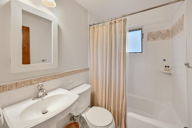 5426 Diversey BOULEVARD, Whitefish Bay, WI 53217