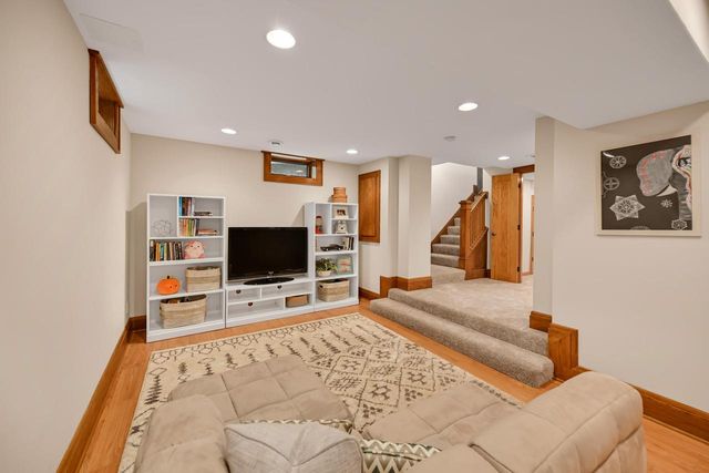 5426 Diversey BOULEVARD, Whitefish Bay, WI 53217