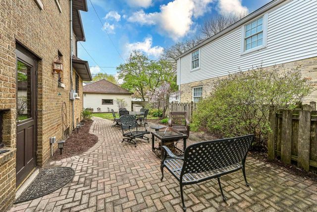 5426 Diversey BOULEVARD, Whitefish Bay, WI 53217