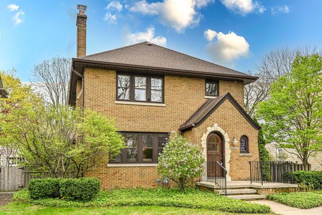 5426 Diversey BOULEVARD, Whitefish Bay, WI 53217