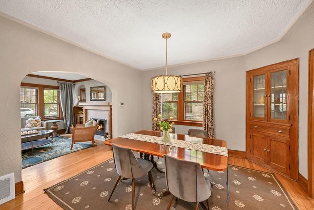 5426 Diversey BOULEVARD, Whitefish Bay, WI 53217