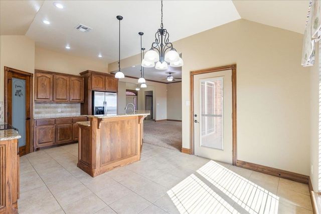 1110 Apple Creek Dr, Elgin, OK 73538