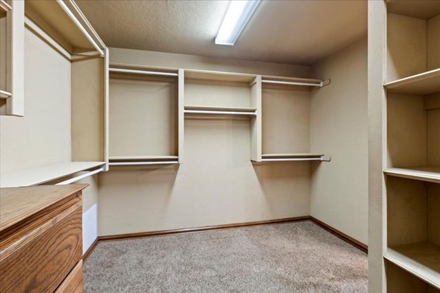 1110 Apple Creek Dr, Elgin, OK 73538