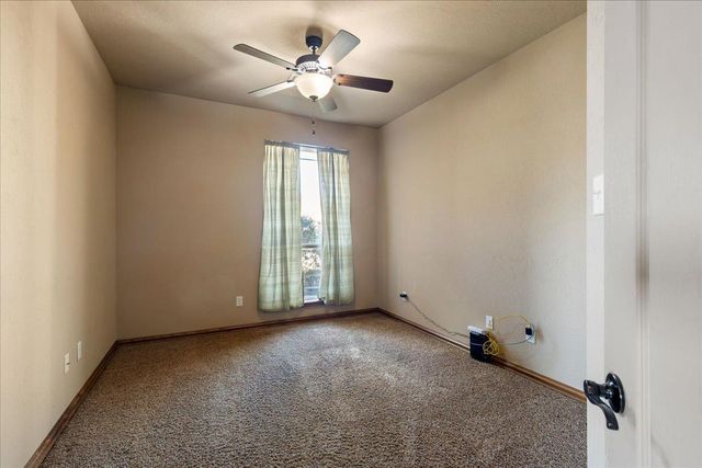 1110 Apple Creek Dr, Elgin, OK 73538