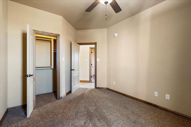 1110 Apple Creek Dr, Elgin, OK 73538