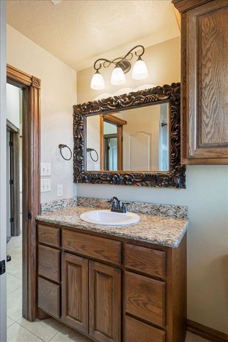 1110 Apple Creek Dr, Elgin, OK 73538