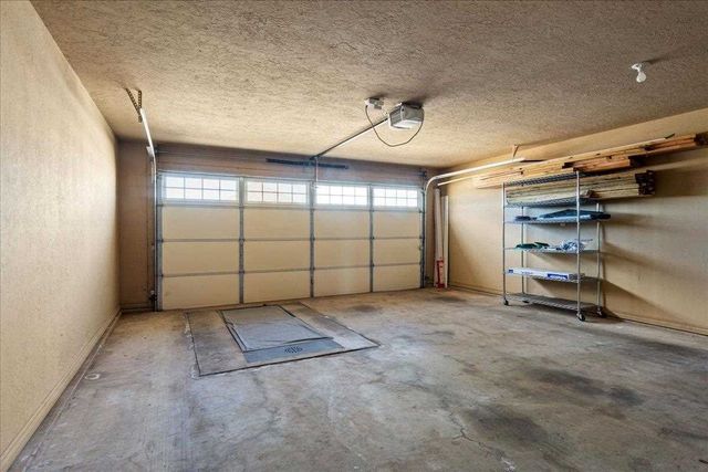 1110 Apple Creek Dr, Elgin, OK 73538