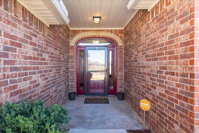 1110 Apple Creek Dr, Elgin, OK 73538