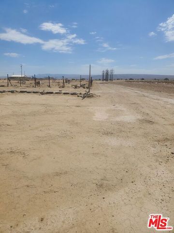 7797 Quartz Road, Cantil, CA 93519