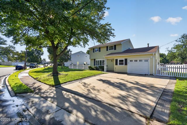 21 Monmouth Street, Hazlet, NJ 07730
