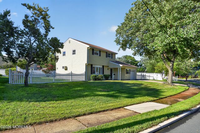 21 Monmouth Street, Hazlet, NJ 07730