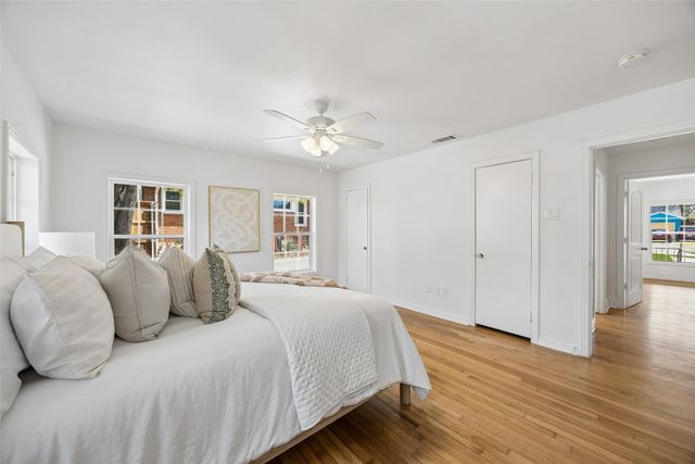 3335 Burlingdell Avenue, Dallas, TX 75211