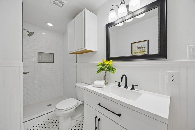 3335 Burlingdell Avenue, Dallas, TX 75211