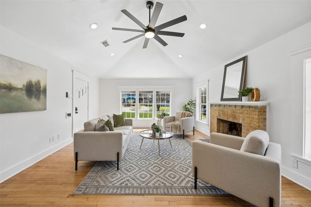 3335 Burlingdell Avenue, Dallas, TX 75211