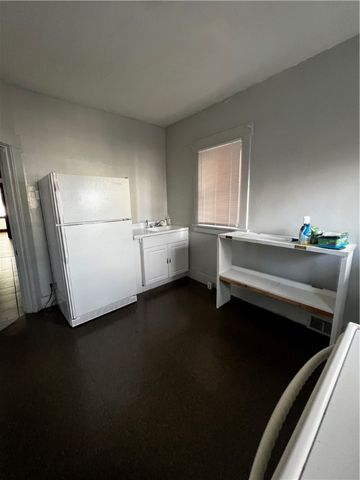 1615 Mcclure St, Homestead, PA 15120