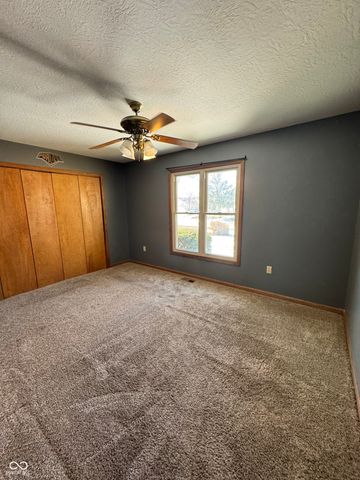 429 Cardinal Drive, Whiteland, IN 46184