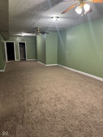 429 Cardinal Drive, Whiteland, IN 46184