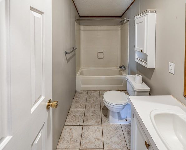 514 Dewaynes Drive, Wellford, SC 29385