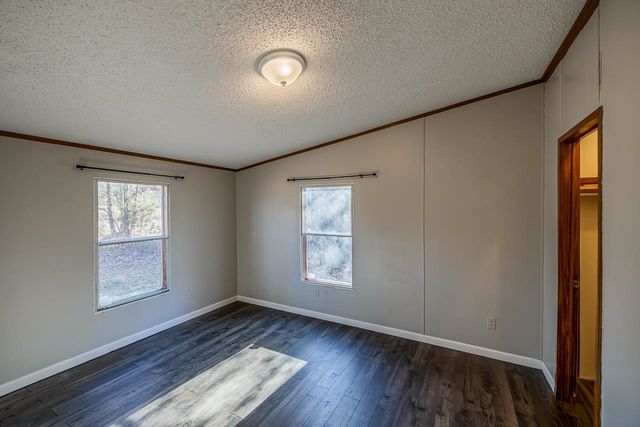 514 Dewaynes Drive, Wellford, SC 29385